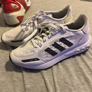 Adidas LA TRAINER III